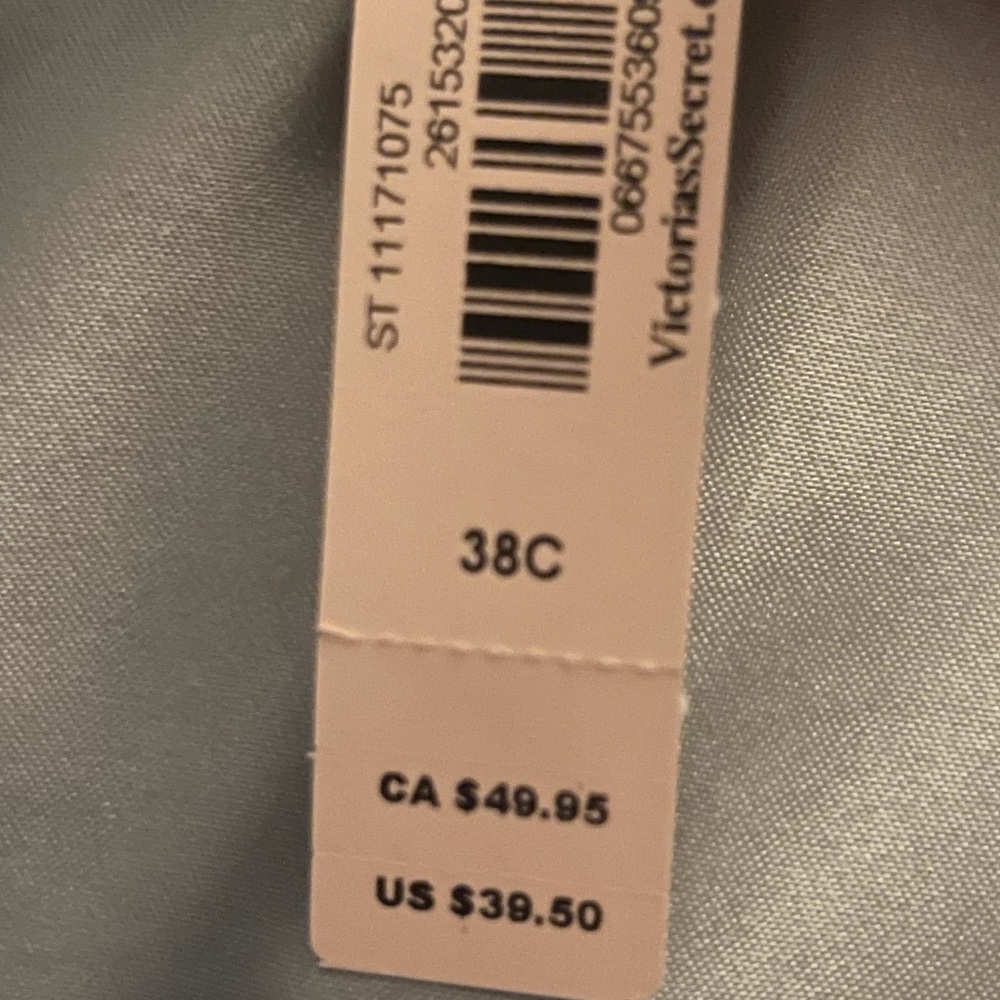 Brand New Victoria Secret Bras - Picture 2 of 2